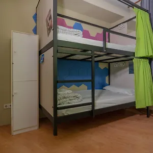  Hostel Wow